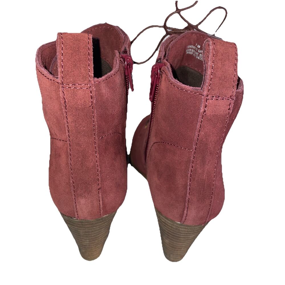 Diba Blake Suede 3" Wedge Zip Lace Up Bootie Burgundy Sz 7.5M - Picture 3 of 7
